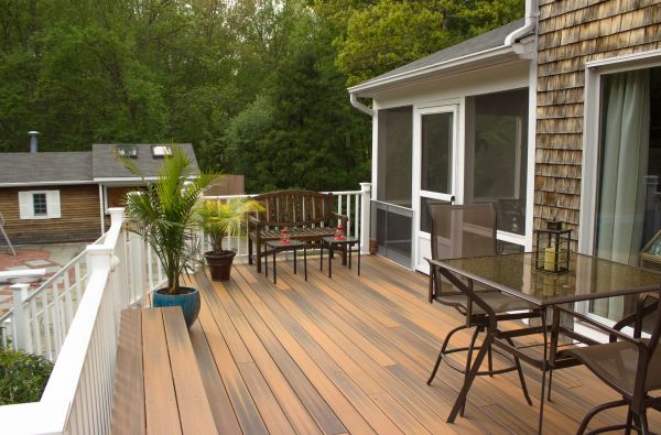 Decking Service in Bellevue